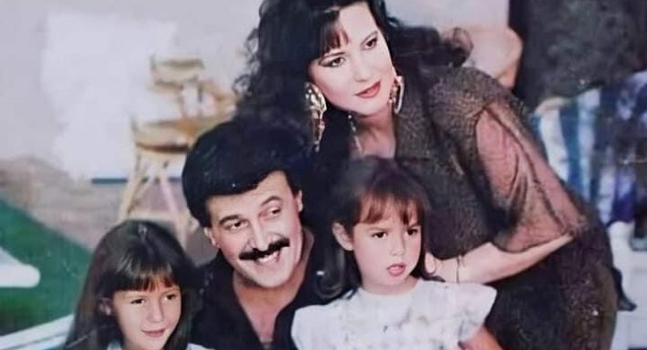 دلال عبد العزيز وسمير غانم ودنيا وإيمي في طفولتهما