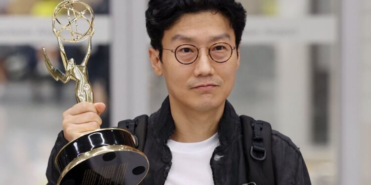 عودة مخرج مسلسل «لعبة الحبار» إلى كوريا الجنوبية بعد فوزه بجائزة «إيمي»‏ - 1