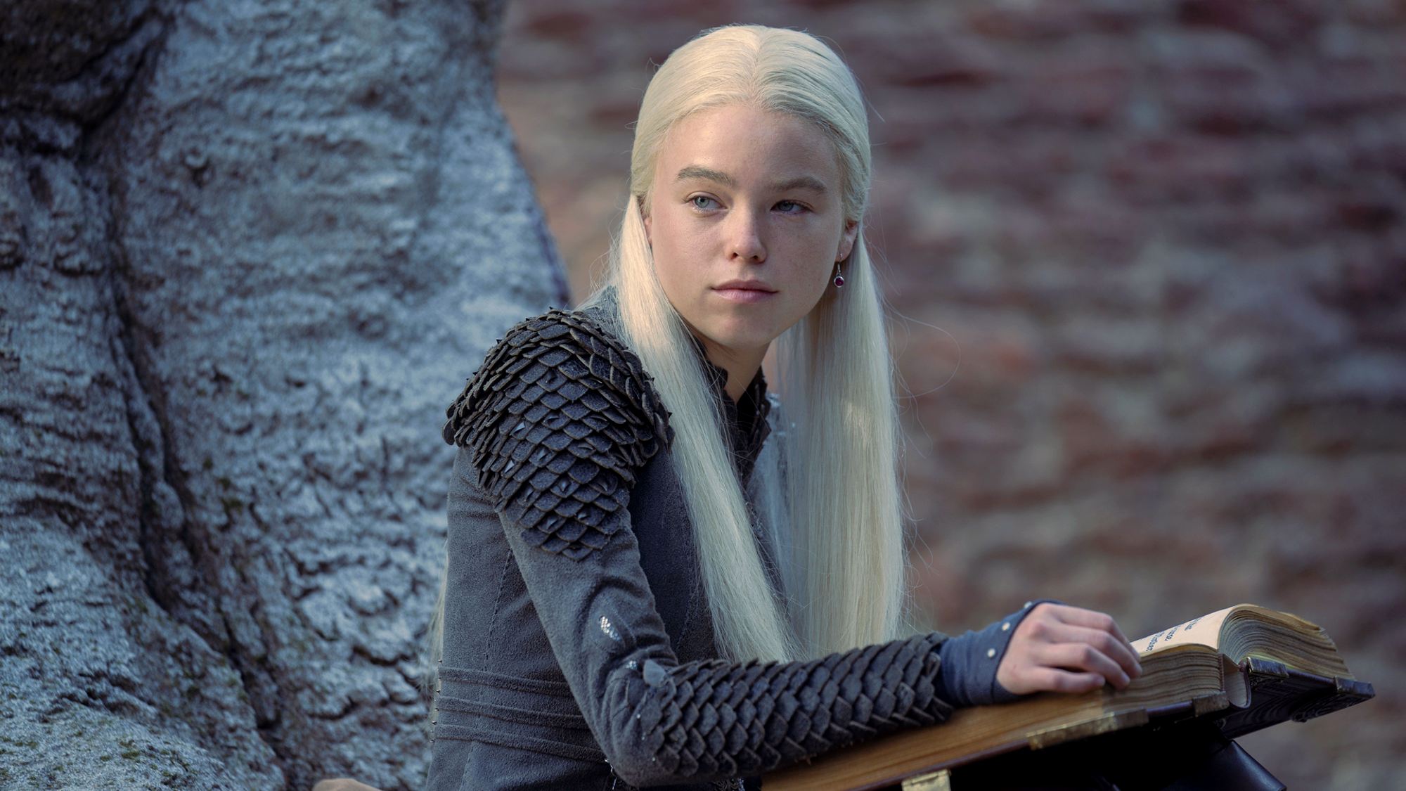 ميلي ألكوك بدور Rhaenyra Targaryen في House of the Dragon